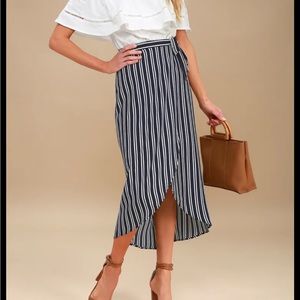 Lulu’s Navy Striped Wrap Skirt Large
